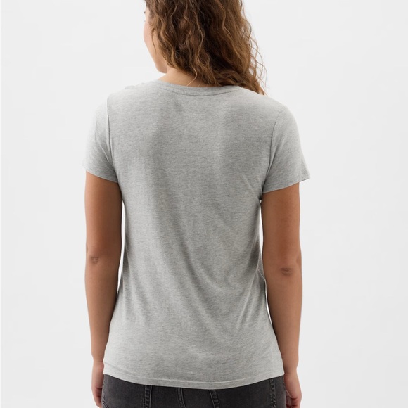 White Women's Top - Favorite Crewneck T-Shirt Gap - Picture 4 of 5